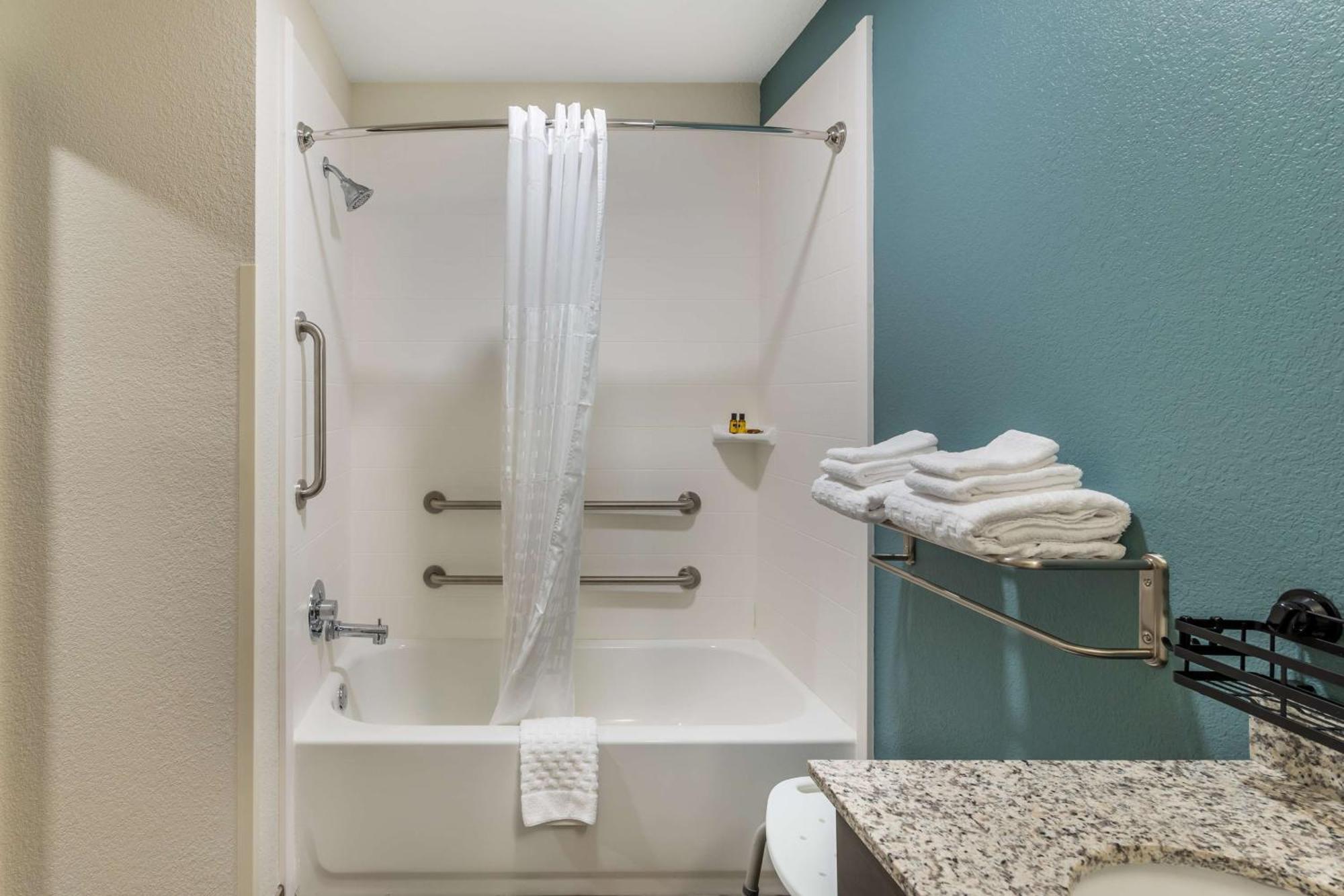 Best Western Plus Bluffton/Hilton Head Hotel Bagian luar foto